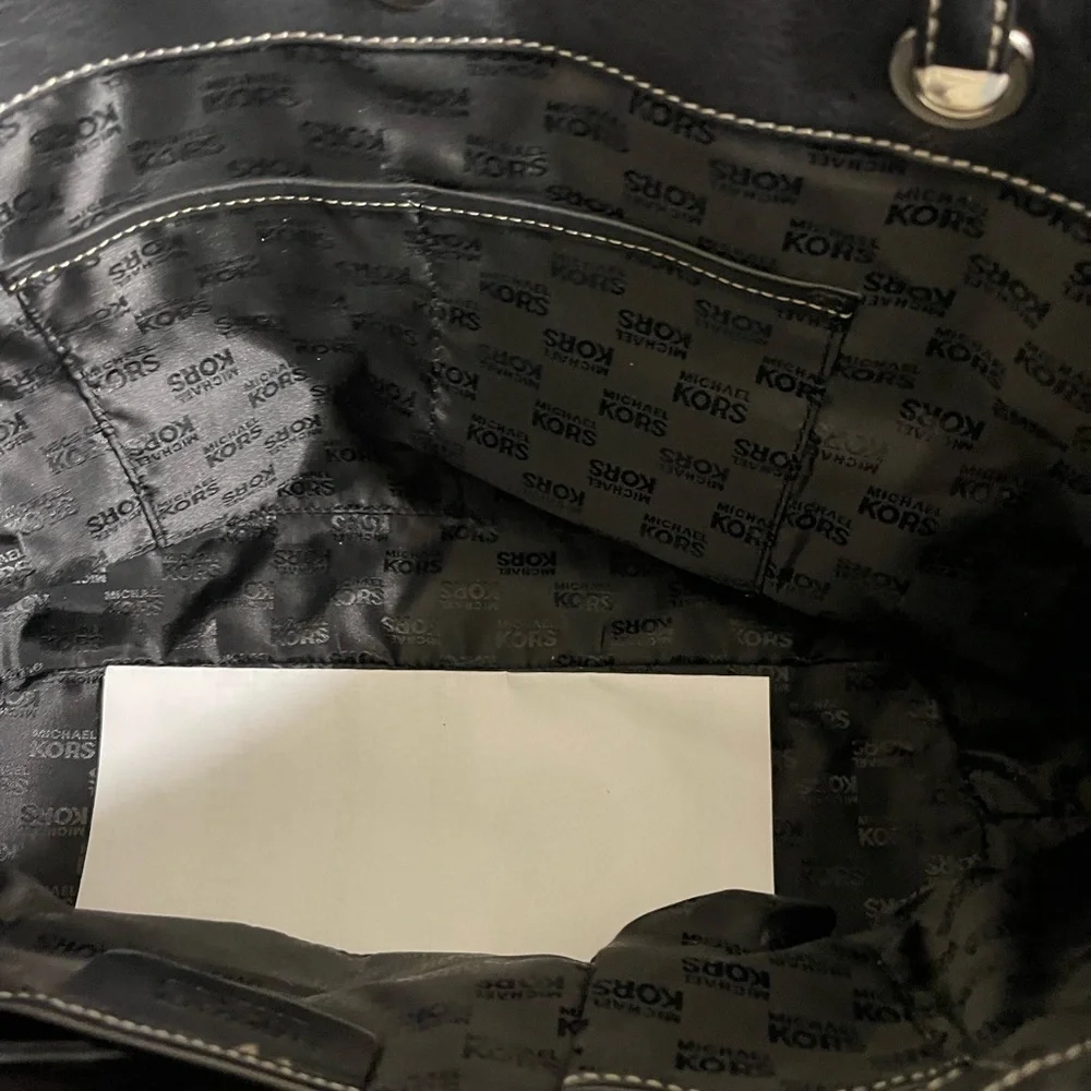 MICHAEL KORS Genuine Leather Large Soft Tote Shoulder Handbag. Very GUC w/COA - Picture 13 of 13